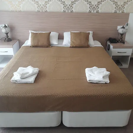 Nicea Hotel 3*