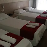 ニケア ホテル 3*
